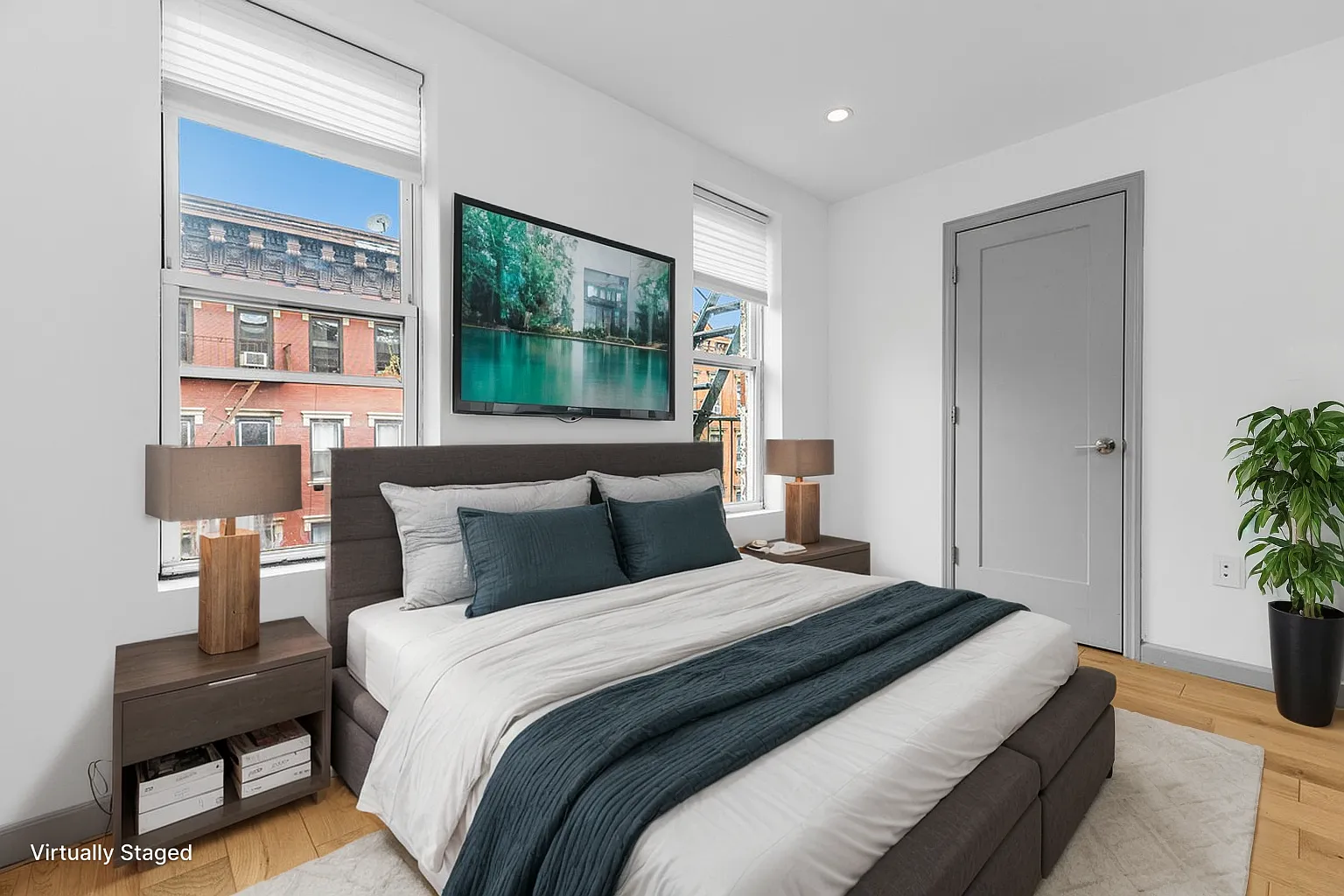 332 East 6th Street — Photo 2