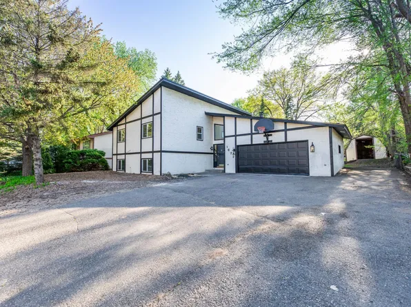 1672 Long Lake Rd, New Brighton, MN 55112