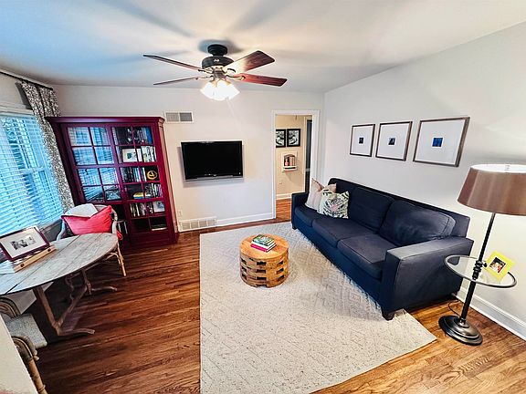 4th image of 4986 Verosa Ave