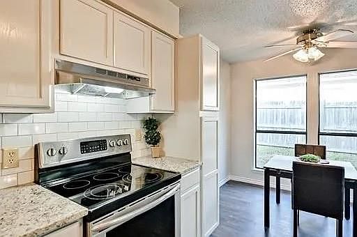 5th image of 1616 Oxford Dr