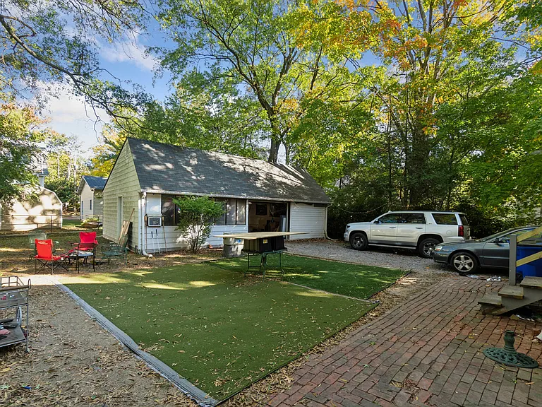 4618 Harvard Rd — Photo 7