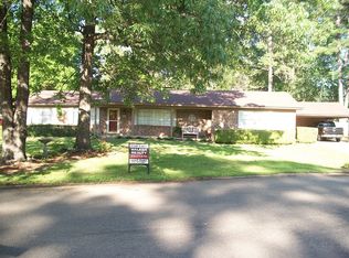 1401 S Fulton St, Hope, AR 71801