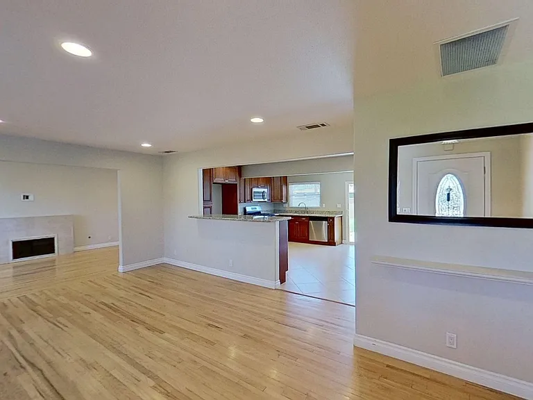 420 Adlena Dr — Photo 5