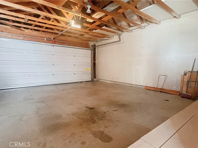 2470 Saratoga Ln — Photo 23