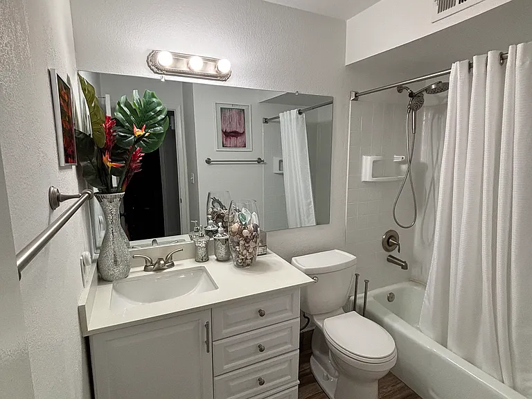 E Paradise Dr — Photo 21