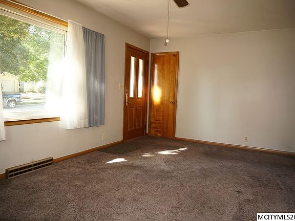 2nd image of 694 3rd Pl SE