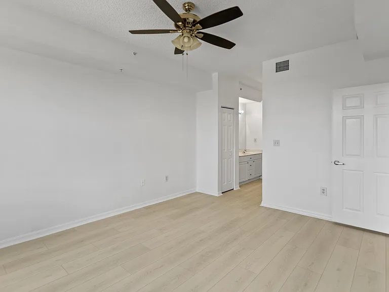 27 Royal Palm Way #503 — Photo 17