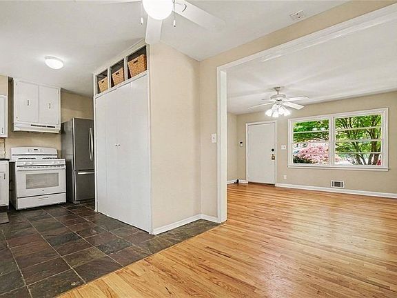 5th image of 1689 San Gabriel Ave