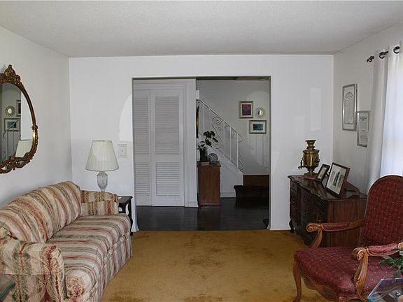 5th image of 59 Brentwood Ln