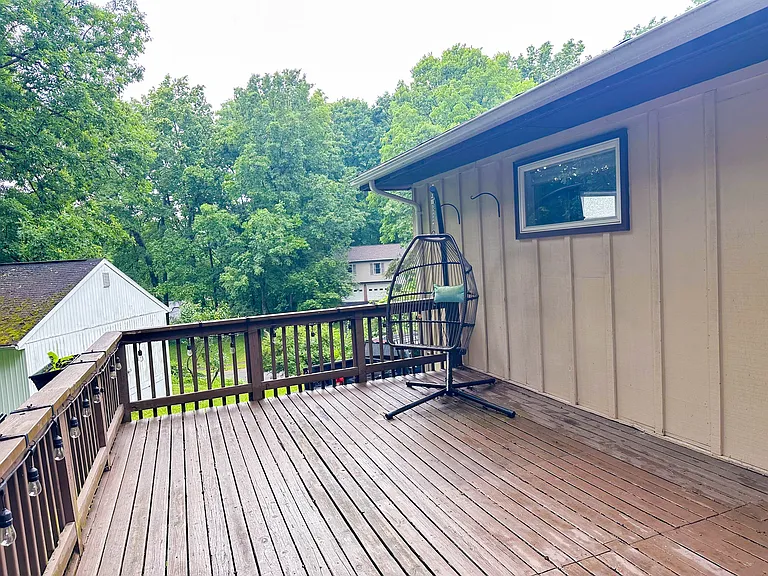200 Oakley Dr — Photo 28