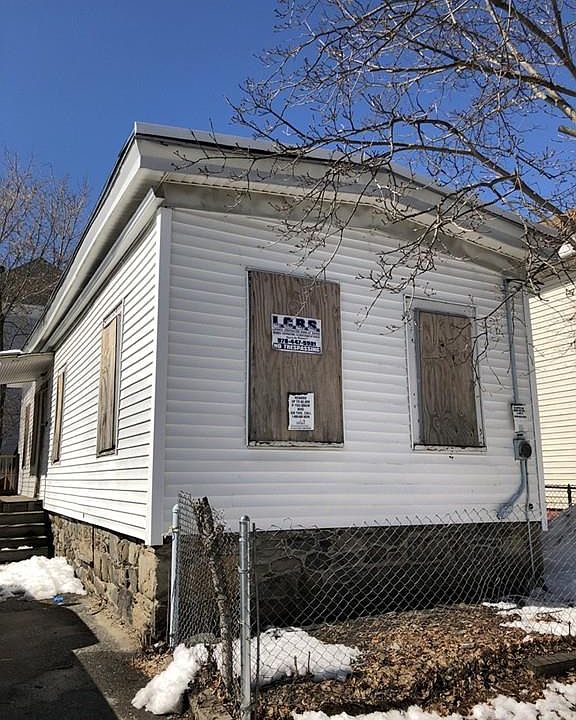2nd image of 364 Hampshire St