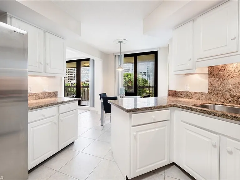 4551 Gulf Shore Blvd N #306 — Photo 17