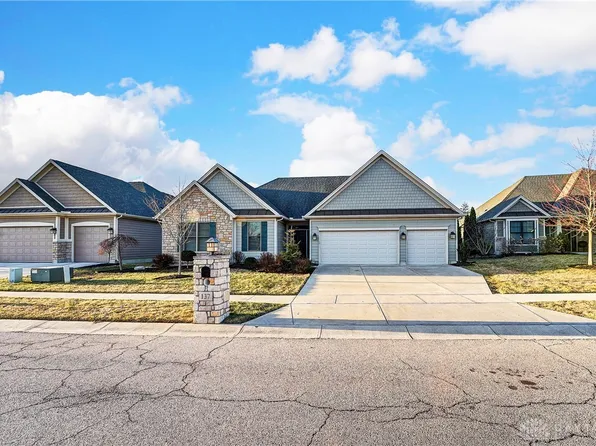 137 Harbour Dr, Springboro, OH 45066