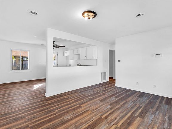 5th image of 1241 Southlea Dr