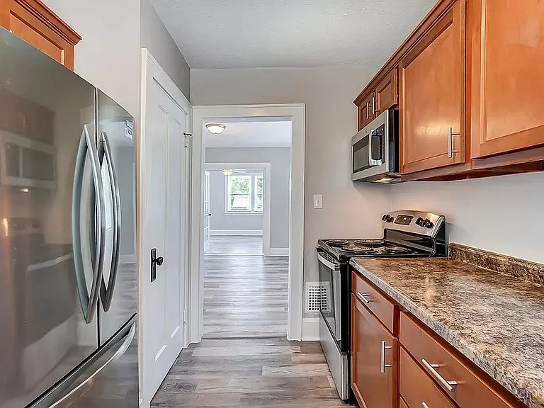 3479 Evanston Ave — Photo 30