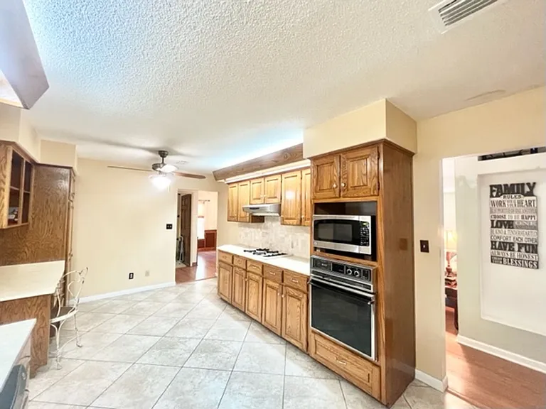 259 Georgia Ave — Photo 12