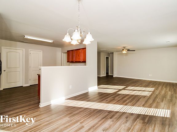 4th image of 301 Stoney Run Dr
