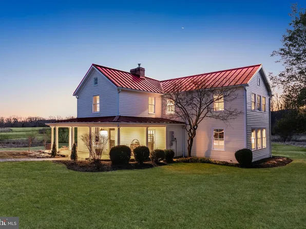 13330 Johnson Farm Ln, Lovettsville, VA 20180