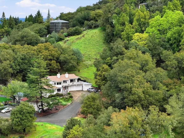 936 Valley View Drive, Healdsburg, CA 95448