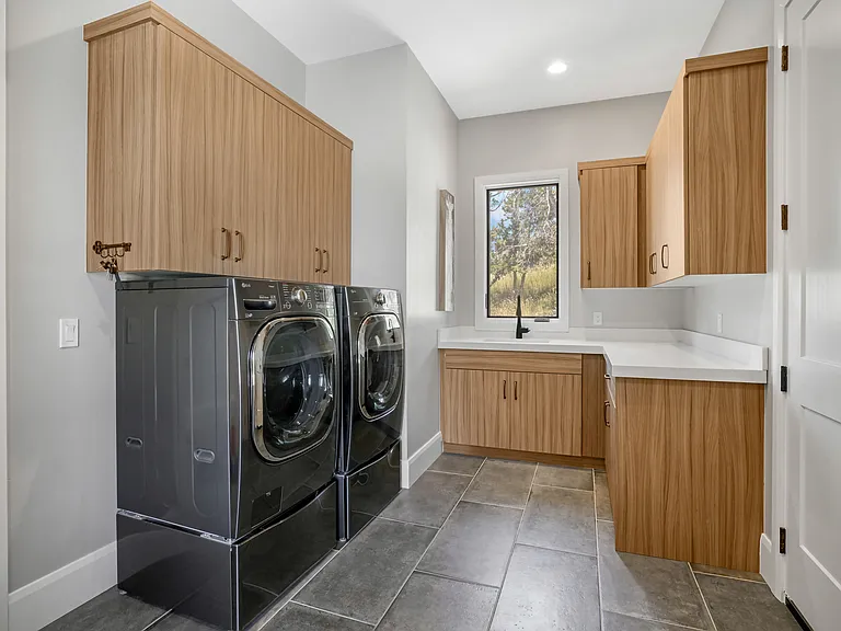 227 N Ibapah Peak Dr — Photo 36