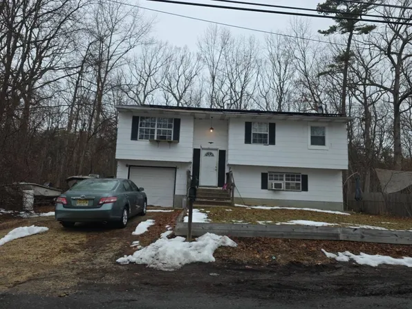 558 Pemberton Blvd, Browns Mills, NJ 08015