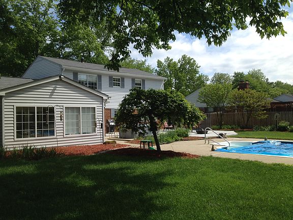 Sunroom addition - 4 seasons