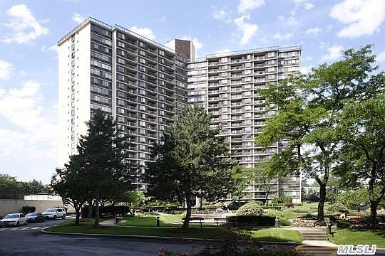 1st image of 2 Bay Club Dr APT 21O