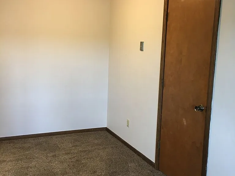 807 Mitchell Ave — Photo 3
