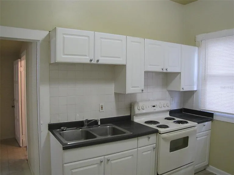 1026 E 15th Ave — Photo 7
