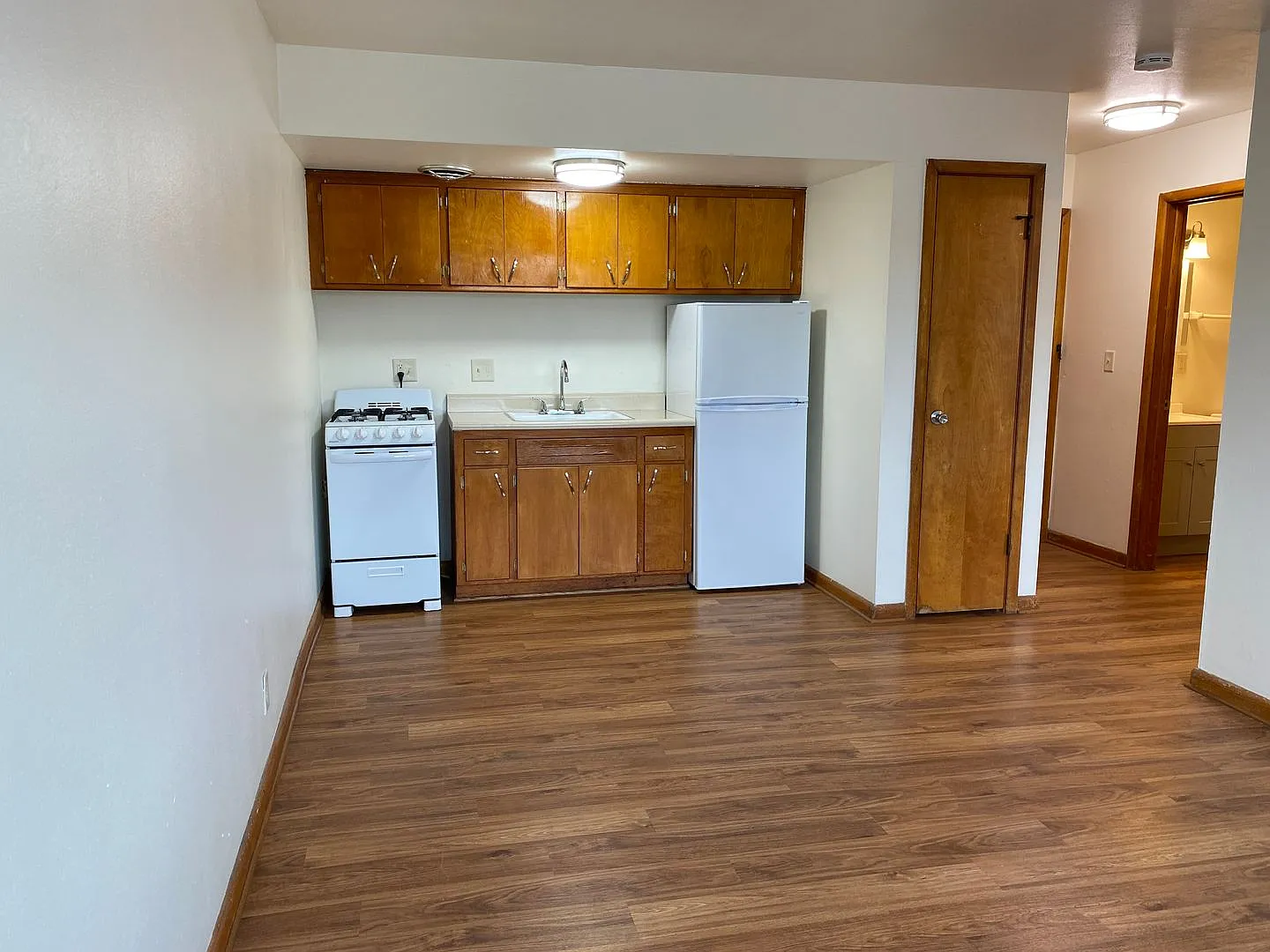 2738 Bolivar — Photo 4