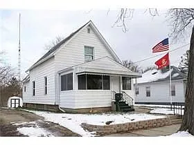 317 N Dwight St photo 1