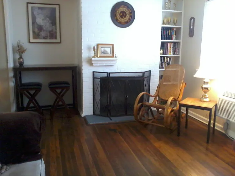 303 Pennsylvania Ave — Photo 2