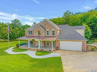 1406 Woodchuck Run NW, Fort Payne, AL 35967