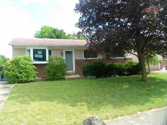 4568 Fairgrove Rd photo 1