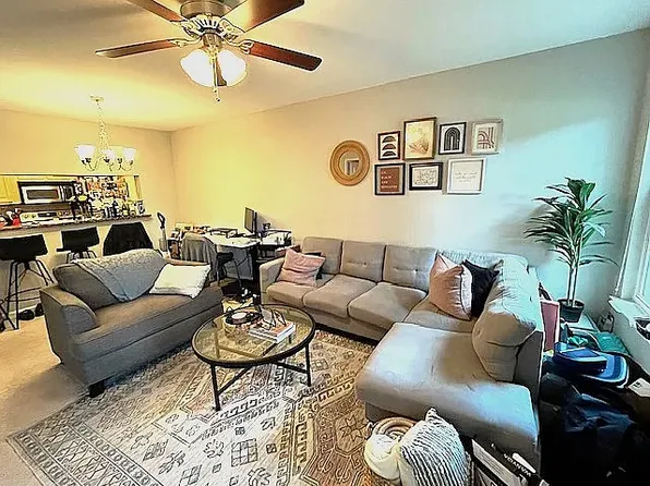 3307 Wyndham Cir APT 1168, Alexandria, VA 22302