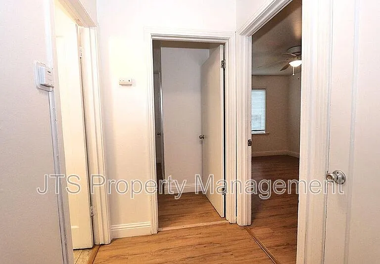5302 Gordon Dr — Photo 10