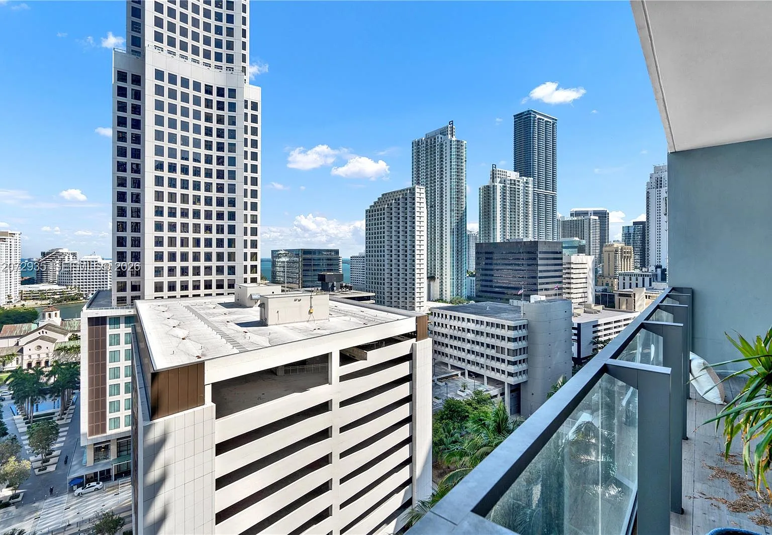 Reach Condo — Photo 3