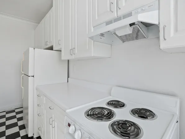 939 Woodycrest Avenue image 5 of 17