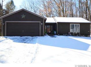 13 Watchman Ct, Rochester, NY 14624