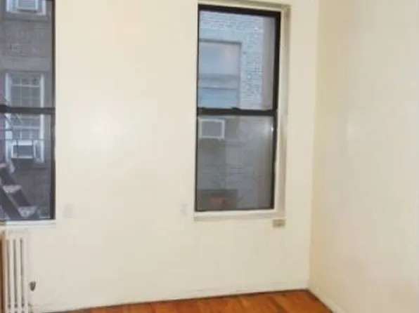 131 Mac Dougal St, New York, NY 10012