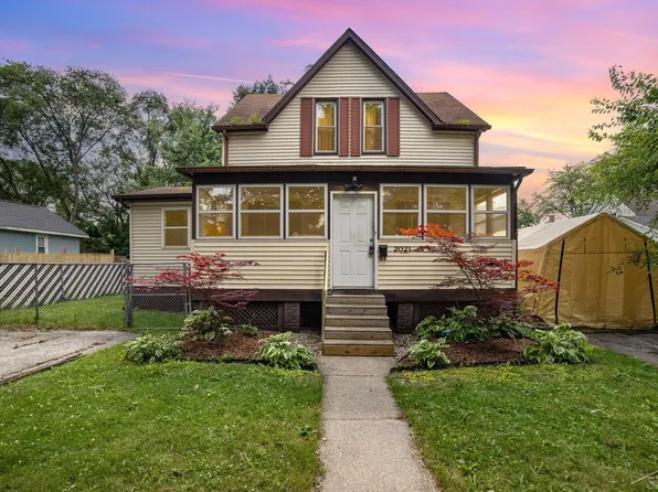 2021 N Oakley St, Saginaw, MI 48602