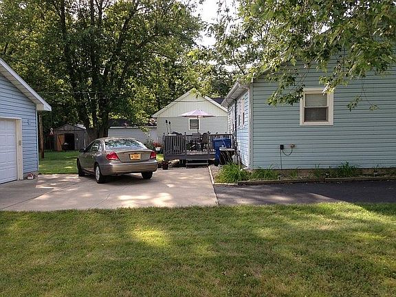 Side of house & deck