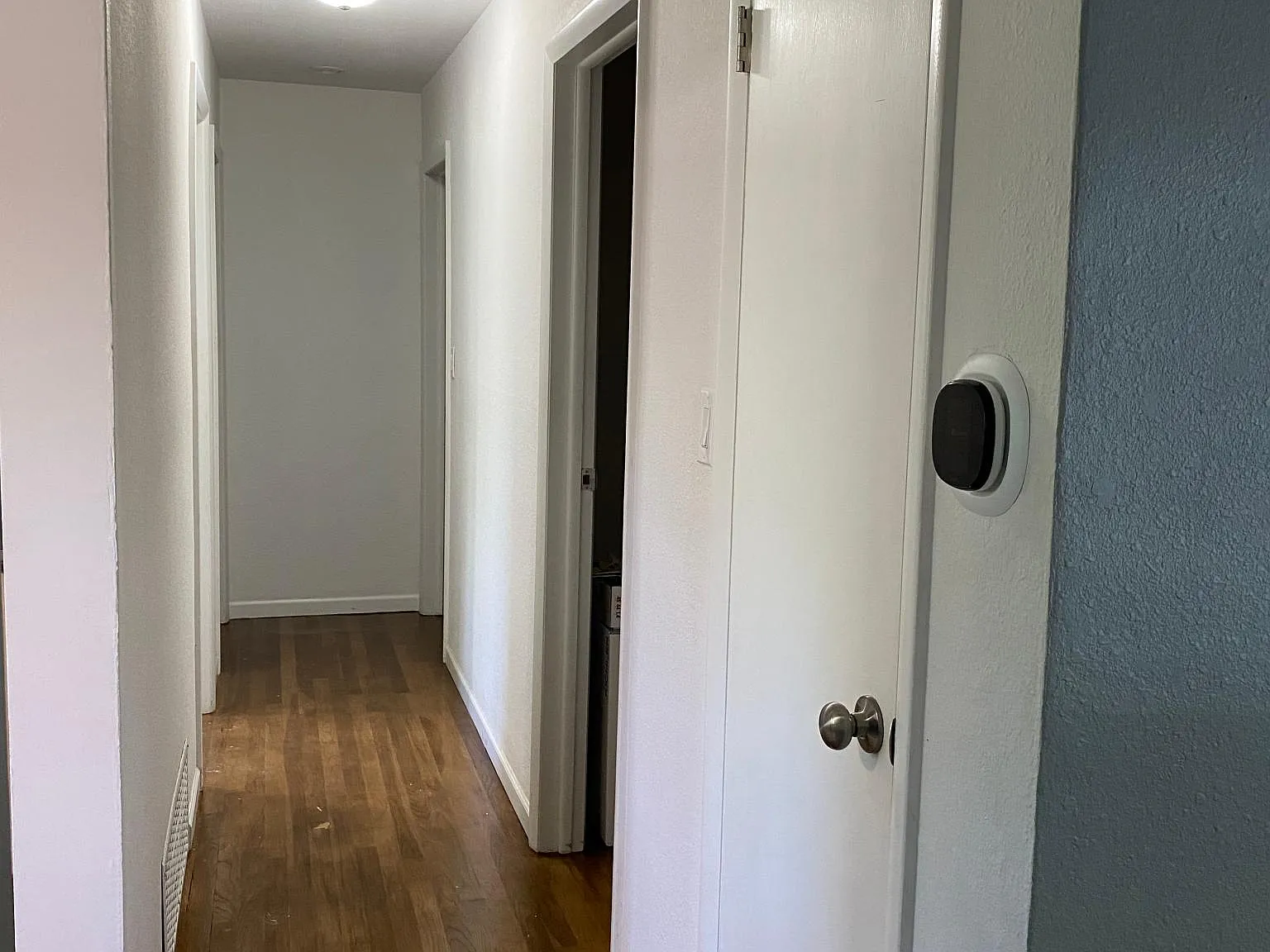 1304 Cambridge Dr — Photo 4