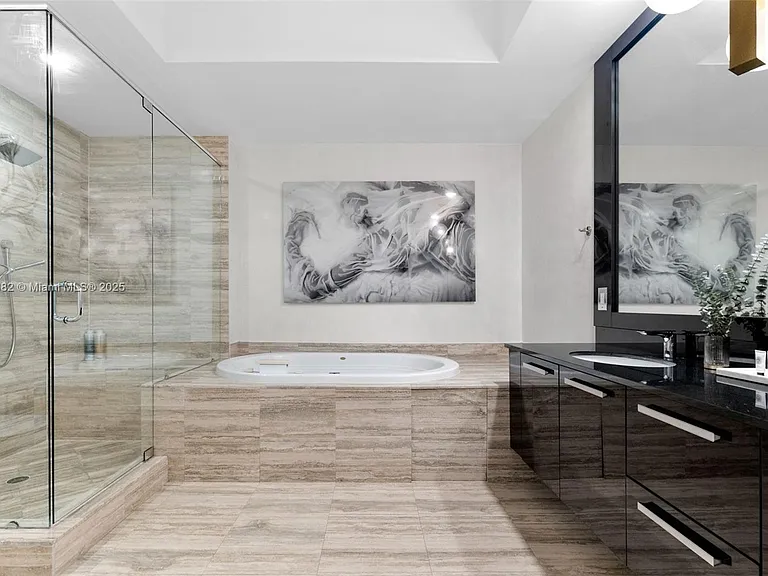 16001 Collins Ave #907 — Photo 29