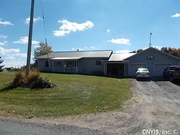 9863 Erie Canal Rd, Croghan, NY 13327