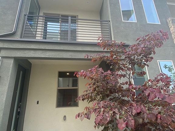 2nd image of 19530 Prairie St #5