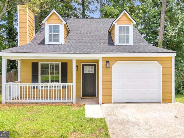 1044 Autumn Crest Ct, Stone Mountain, GA 30083