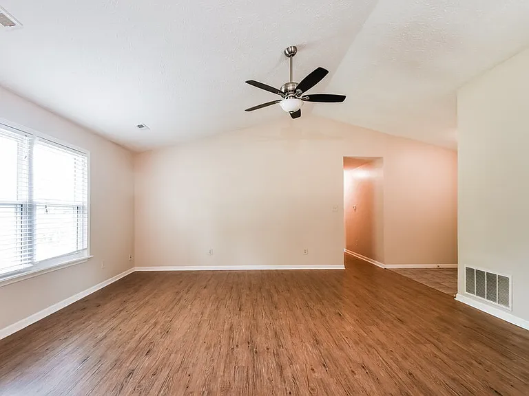 5508 Pine Hill Dr — Photo 5