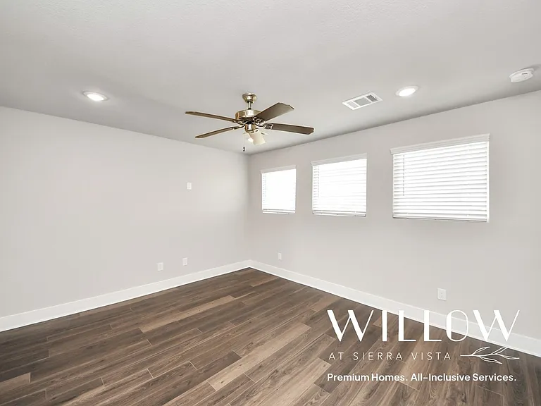 10518 Moon Valley Ln — Photo 25