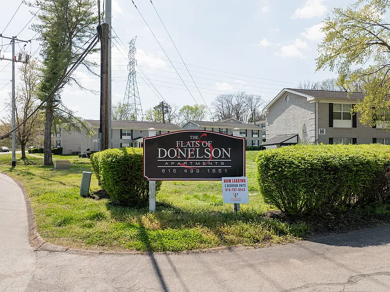 The Flats of Donelson — Photo 15